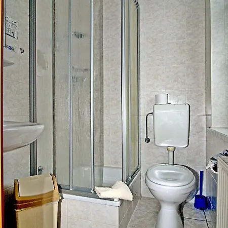 호텔 Am Berg Garni 쿠로르트오이빈