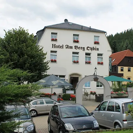 Hotel Am Berg Garni 3*