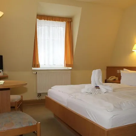 Am Berg Garni Hotel 3*