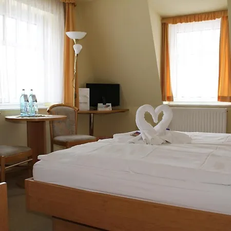 호텔 Am Berg Garni 쿠로르트오이빈