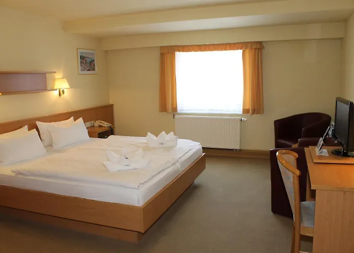 Hotel Am Berg Oybin Garni Hotel 3*